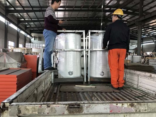 ऊर्ध्वाधर अपशिष्ट तेल बर्नर गर्म पानी के बॉयलर उच्च प्रदर्शन आसान स्थापना